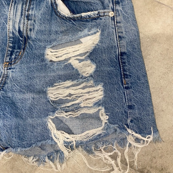 MOM SHORT - Picture 3 of 4